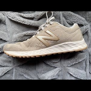 New Balance Tennis Shoes Size 7.5